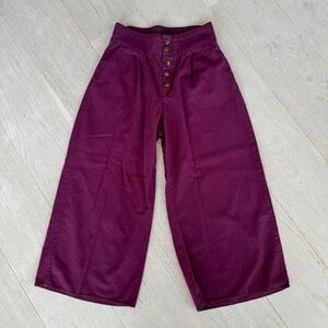 Hollister pleated cropped culottes button up maroon